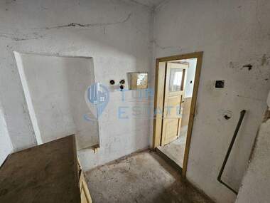 For sale - House in Suhindol,  Veliko Tarnovo