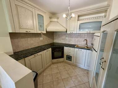 Închiriere - Apartament în Ideal City Center,  Pleven