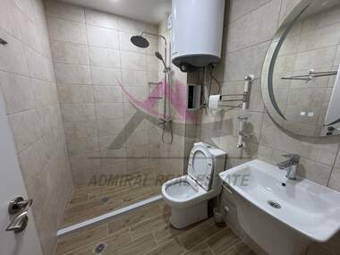 Kira - Apartman olarak Vazrajdane 4,  Varna