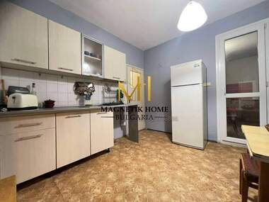 Închiriere - Apartament în Bratia Miladinovi,  Burgas