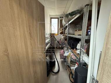 Продажба - Офис в Център,  Габрово