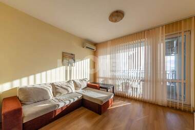 Продажба - Апартамент в к.к. Чайка,  Варна