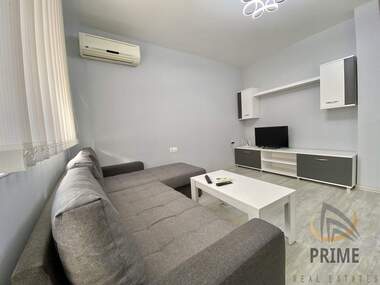 Închiriere - Apartament în Lazur,  Burgas