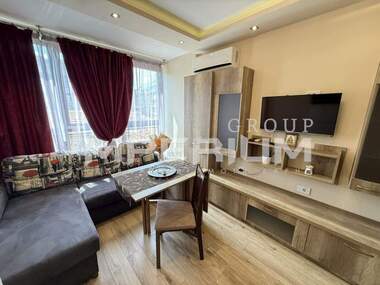 Închiriere - Apartament în Center,  Varna