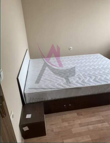 Kira - Apartman olarak Pogrebi,  Varna