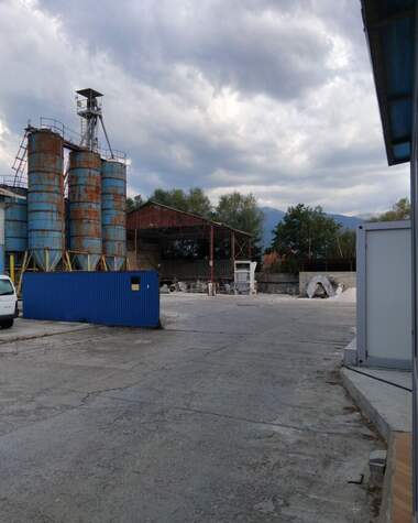 Verkauf - Industriegebäude/Autowerkstatt/Lagerhalle/Lager/Fitnessstudio in Dupniza,  Küstendil