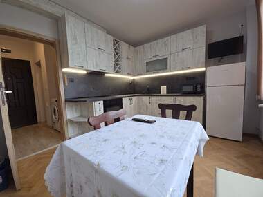 Închiriere - Apartament în Ideal City Center,  Pleven