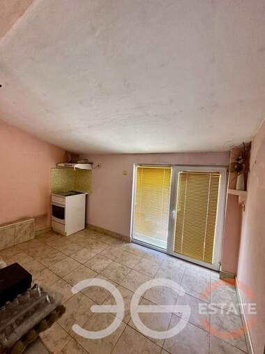 For sale - Apartment in Liatno kino Trakia,  Varna