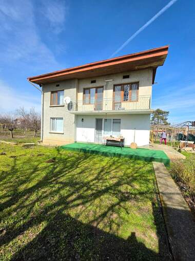 Verkauf - Etage von Haus in Lowez,  Targowishte