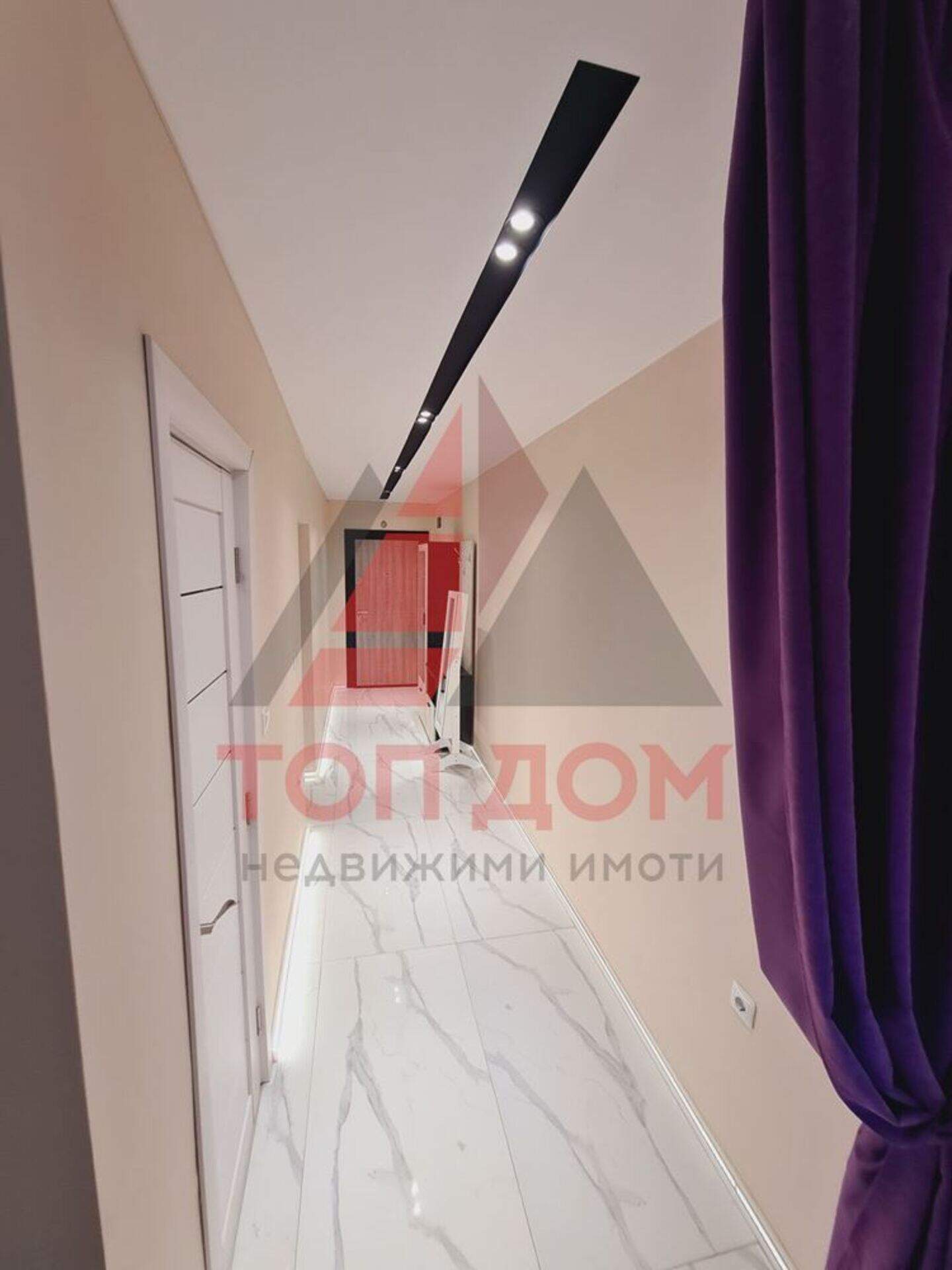 Тристаен Апартамент в Център, Варна – снимка 9