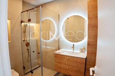 Închiriere - Apartament în Slaveîkov,  Burgas