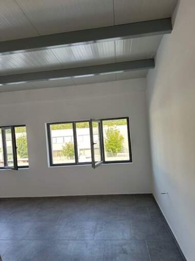 For rent - Storage in Promishlena zona - Iug,  Veliko Tarnovo
