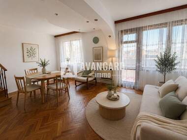 Продажба - Апартамент в Колхозен пазар,  Варна
