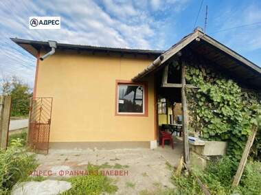 Продажба - Къща в Долни Дъбник,  Плевен