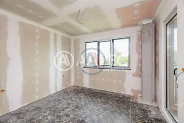 For sale - House in Yarebichna,  Varna