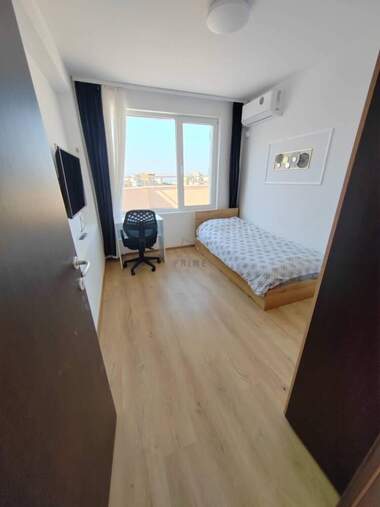 Închiriere - Apartament în Lazur,  Burgas