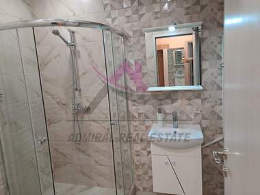 Închiriere - Apartament în Văzrajdane 1,  Varna