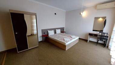 For sale - House in Mineralni Bani,  Haskovo