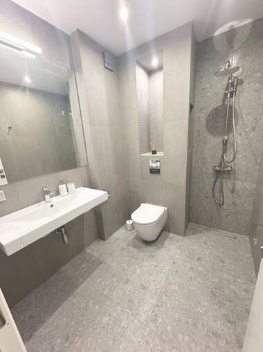 Miete - Wohnung in Komatewski wazel,  Plowdiw