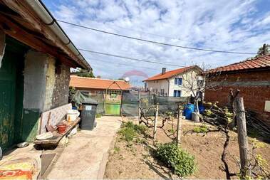 Продажа - Дом в Родина 4,  Русе