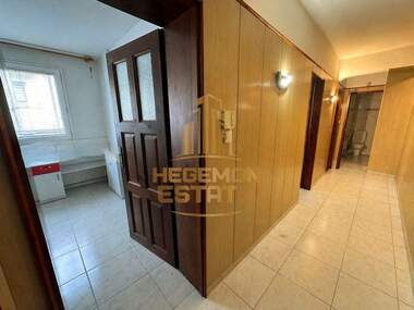 Vânzare - Apartament în Kolhozen pazar,  Varna