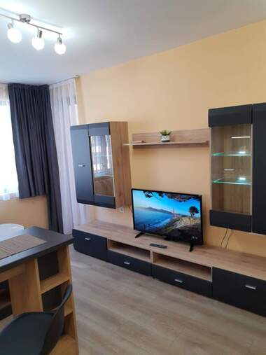 Miete - Wohnung in Mladejki halm,  Plowdiw