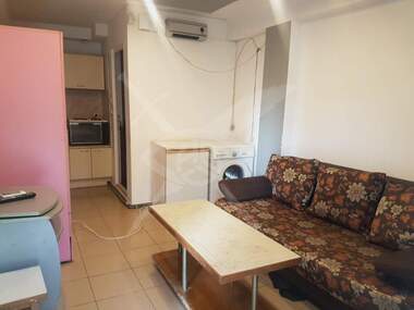 Închiriere - Apartament în Levski,  Varna