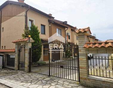 Vânzare - Casă în Kuba,  Haskovo
