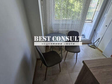 Închiriere - Apartament în Văzrajdane,  Ruse