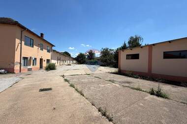 For sale - Building in Gorna Oriahovica,  Veliko Tarnovo