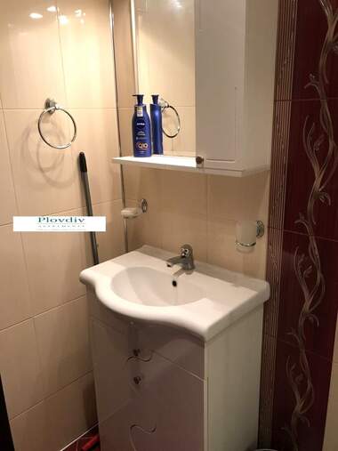 Miete - Wohnung in Mladejki halm,  Plowdiw