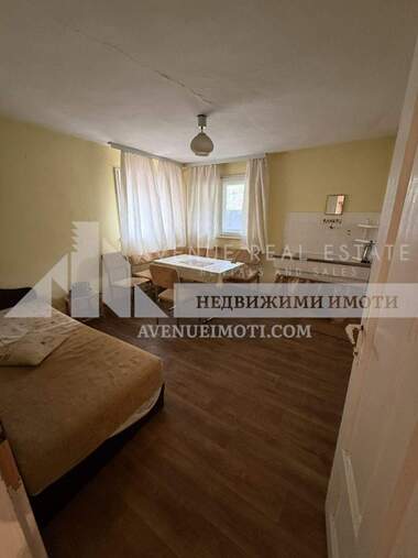 Vânzare - Etaj din casă în Kriceim,  Plovdiv