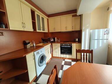 Verkauf - Wohnung in Trakia,  Schumen