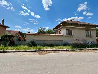 Продажба - Къща в Мечка,  Русе
