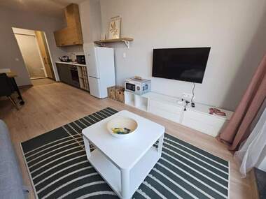 Miete - Wohnung in Mladejki halm,  Plowdiw
