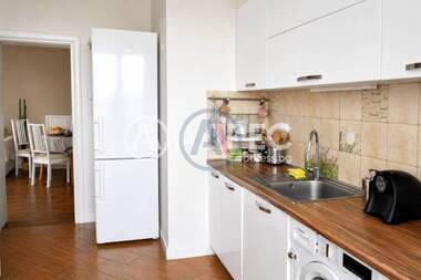 Verkauf - Wohnung in Center,  Sovia