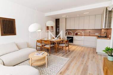 Închiriere - Apartament în Slaveîkov,  Burgas