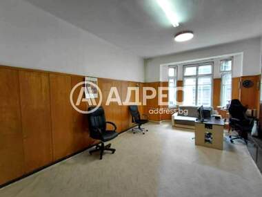 Ενοίκιο - Γραφείο σε Център,  София