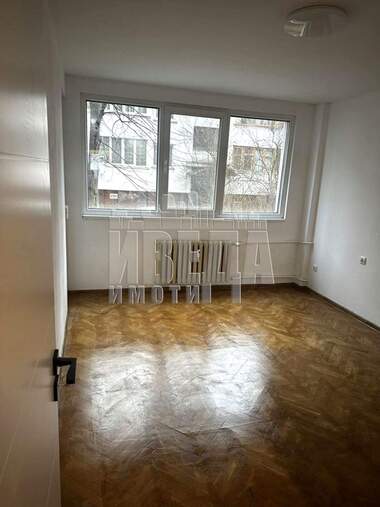 Продажба - Апартамент в Иван Вазов,  София