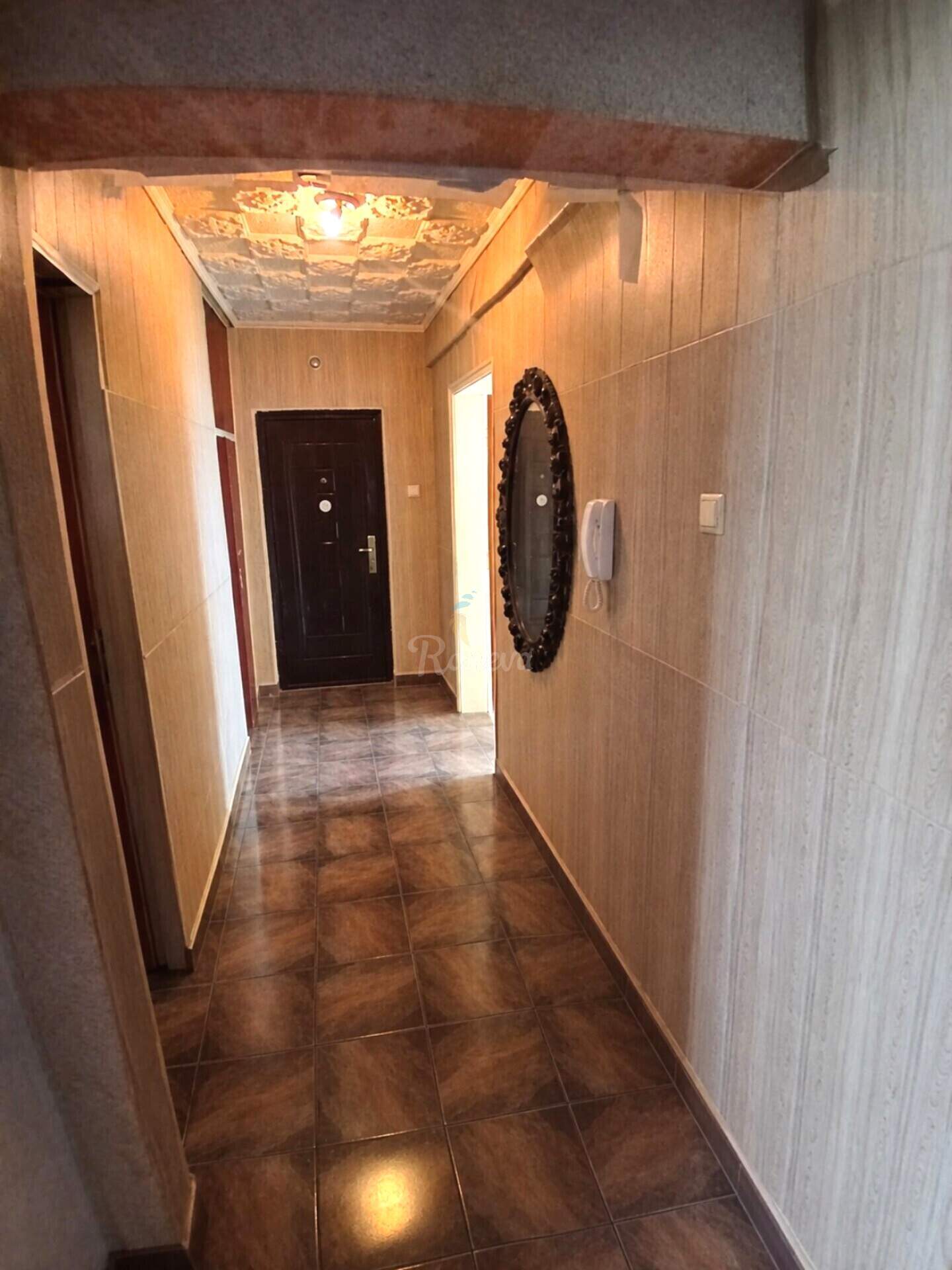 Тристаен Апартамент в Младост 1, Варна – снимка 8