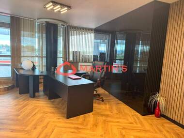 Kira - Ofis olarak Vrajdebna,  Sofia