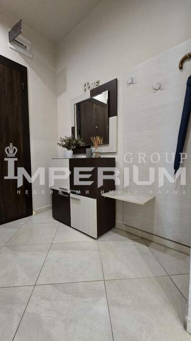 Kira - Apartman olarak Pogrebi,  Varna