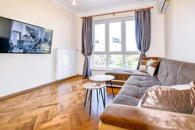Kira - Apartman olarak Oborishte,  Sofia