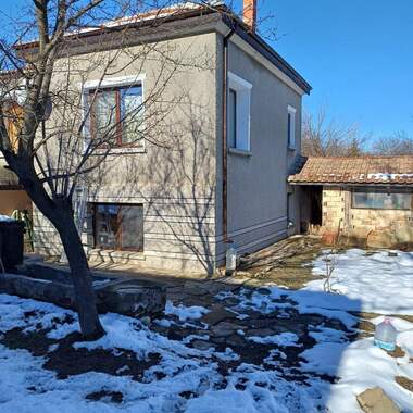 For sale - House in Sredno Gradishte,  Stara Zagora