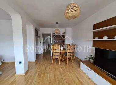 Miete - Wohnung in Zentar,  Weliko Tarnowo