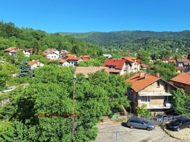 Ακίνητα Владая
