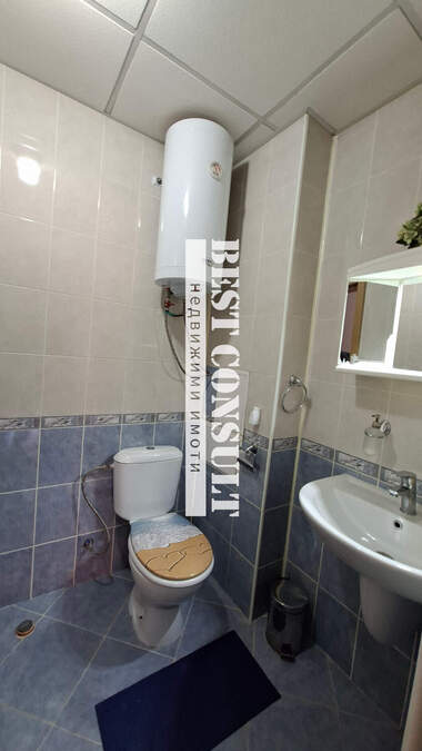 Închiriere - Apartament în Văzrajdane,  Ruse