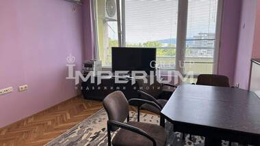 Închiriere - Apartament în Ceaîka,  Varna