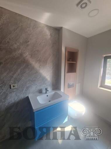 Închiriere - Etaj din casă în Wider Center,  Ruse