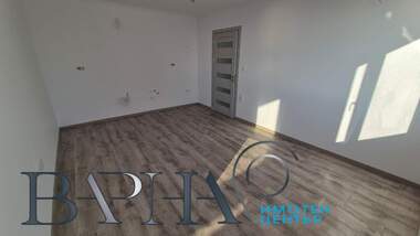 Продажба - Апартамент във ВИНС - Червен площад,  Варна